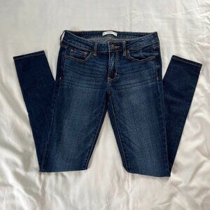 Abercrombie & Fitch Dark Wash Low Rise Skinny Jeans | Size 2R/26